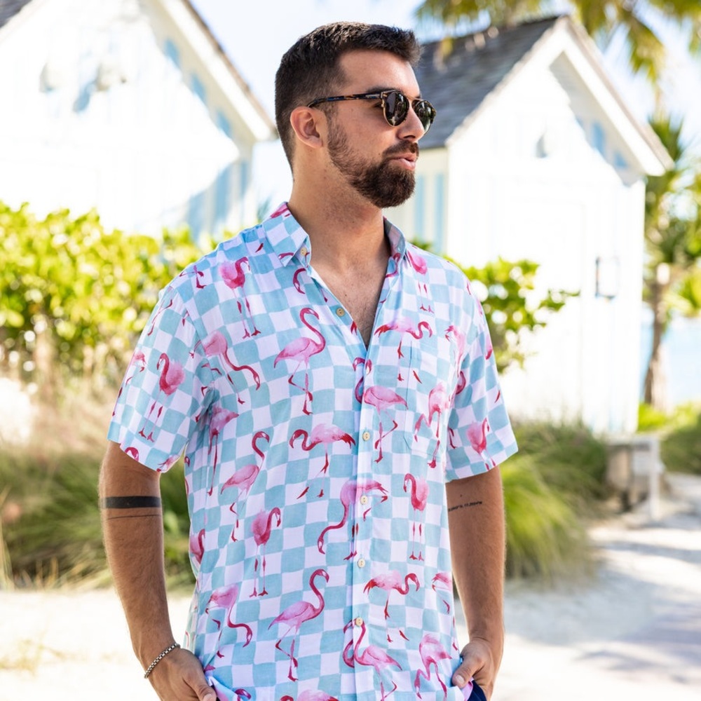 Kenny Flowers “The Flamingo Hotel” Collection 🦩Medium NWT matching trunks avail